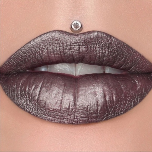 Jeffree Star Other - Jeffree Star Restraints Velour Liquid Lipstick